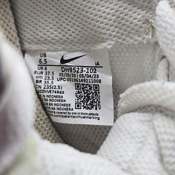 Nike Women's Waffle Debut Sneakers Beige Size 6.5 DH9523-102 Athletic Comfort - Picture 8 of 8